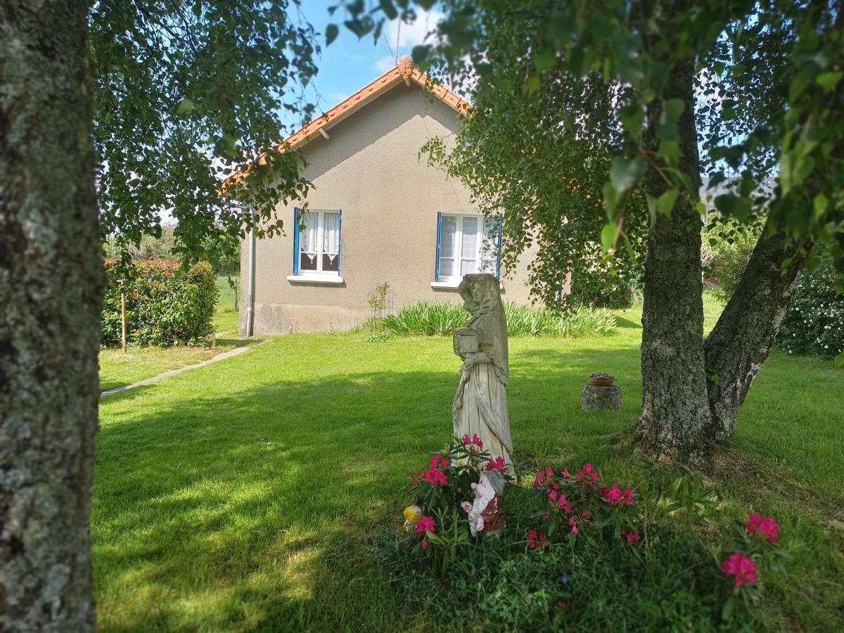 Gite La Maison De Lea Villa Saint-Agnant-de-Versillat Dış mekan fotoğraf